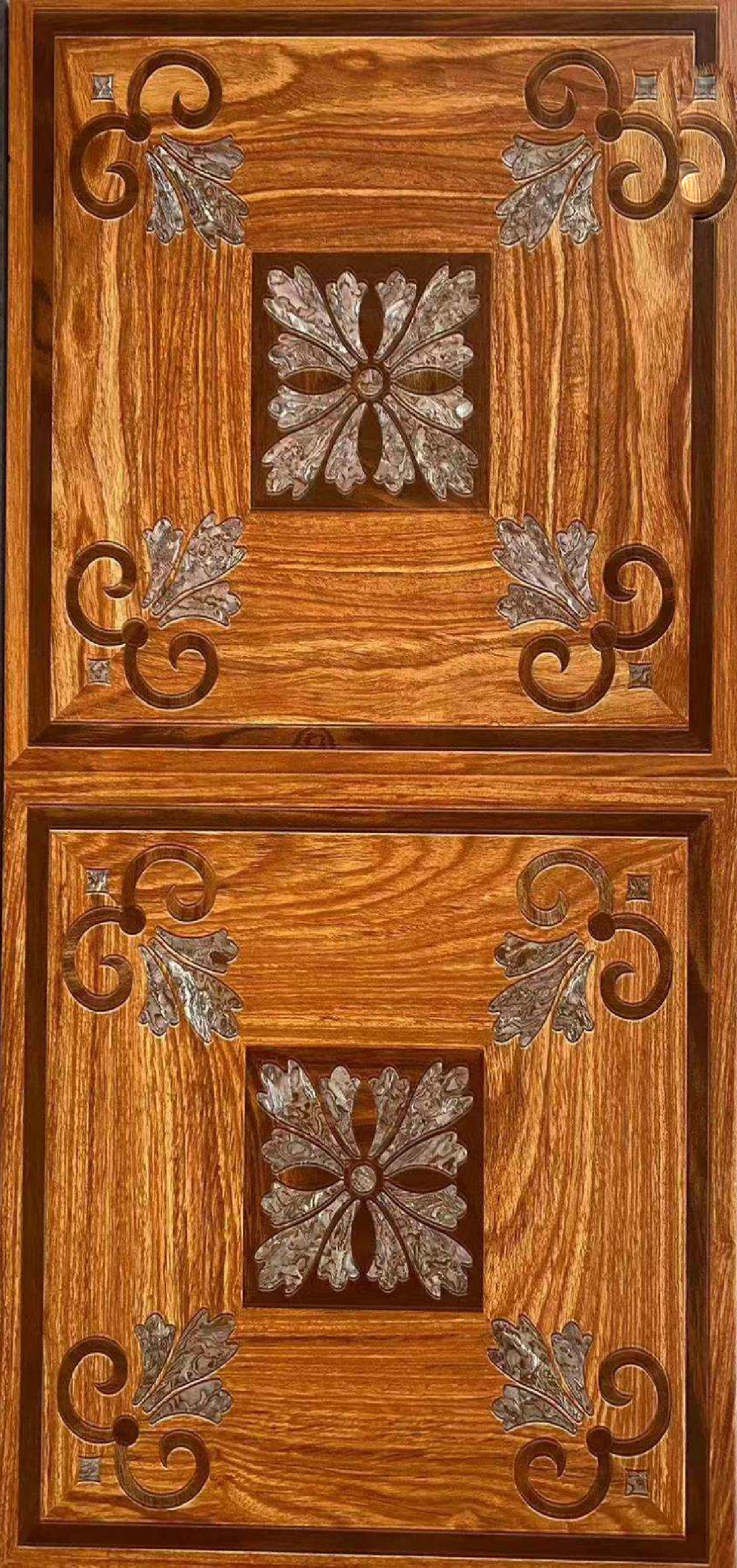 Royal Panel Design